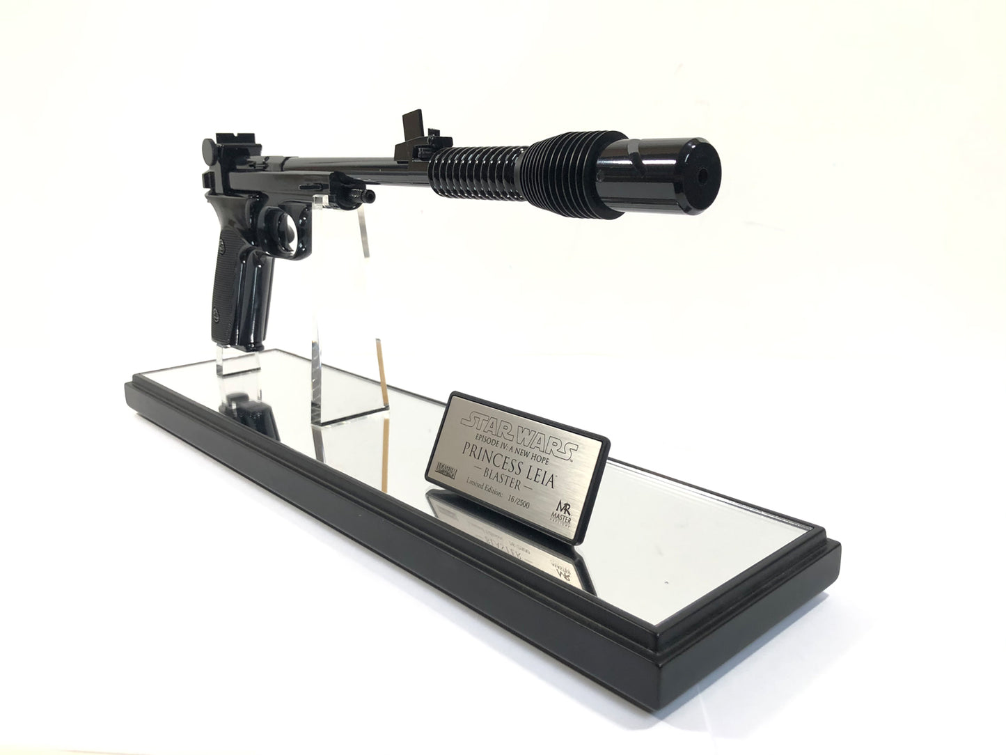 Princess Leia Blaster Master Replicas SW-122 Full Size 2004