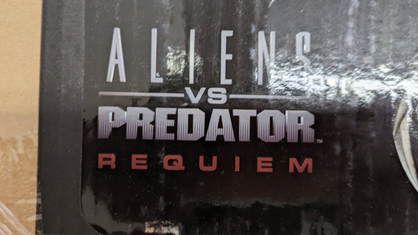 Aliens Vs. Predator Requiem Predator Shuriken Life-Size Prop Replica by Sideshow