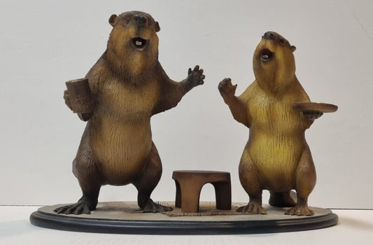 Chronicles of Narnia Mr. & Mrs. Beaver statues by NECA